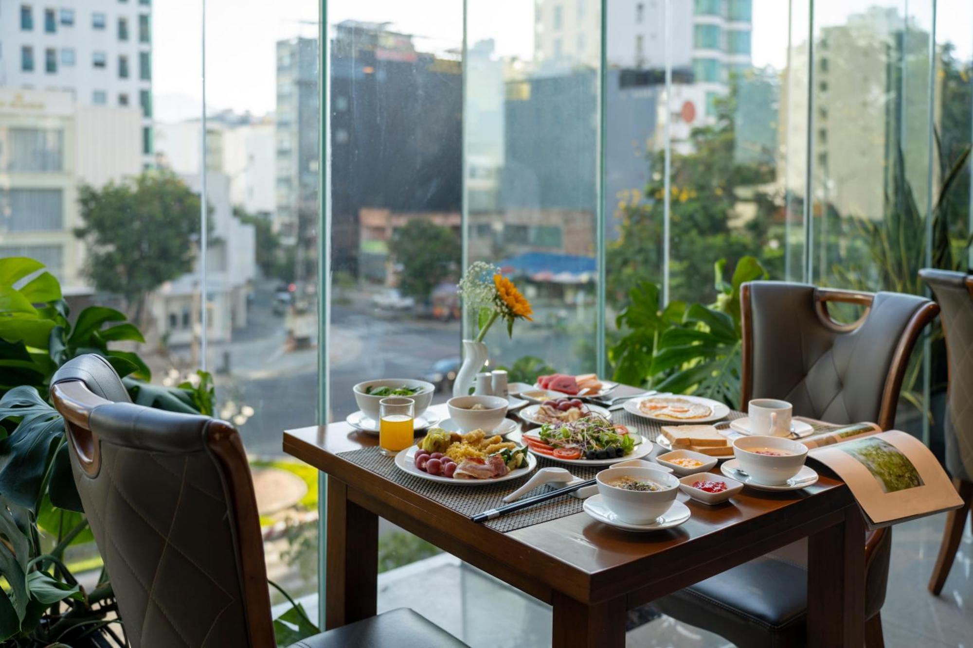 Luxtery Hotel & Spa Đà Nẵng Exterior foto