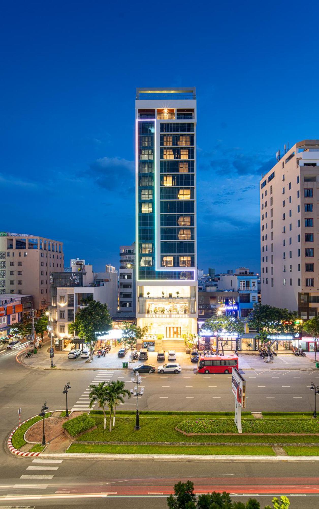Luxtery Hotel & Spa Đà Nẵng Exterior foto