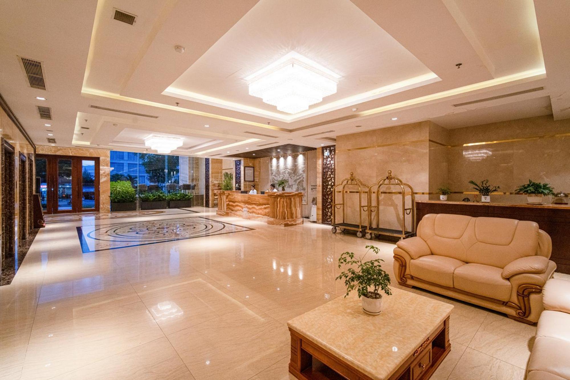 Luxtery Hotel & Spa Đà Nẵng Exterior foto